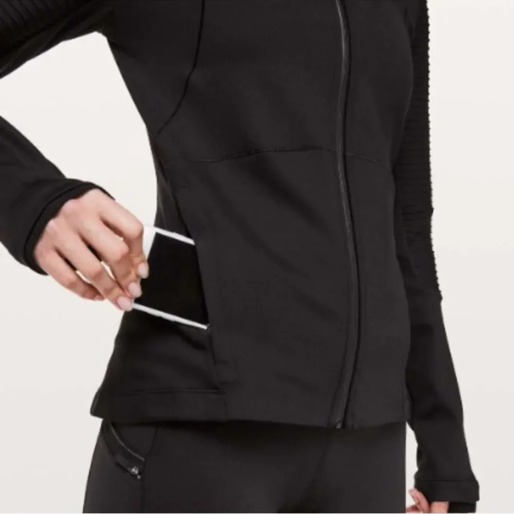 Lululemon Chill Going Strong Reflective full zip black Jacket Size 8